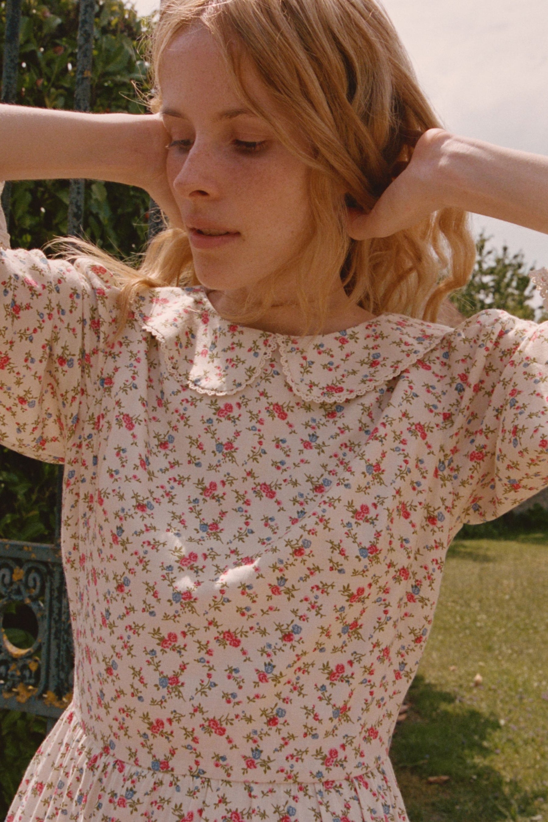 The Dutton Dress in Henri Vine