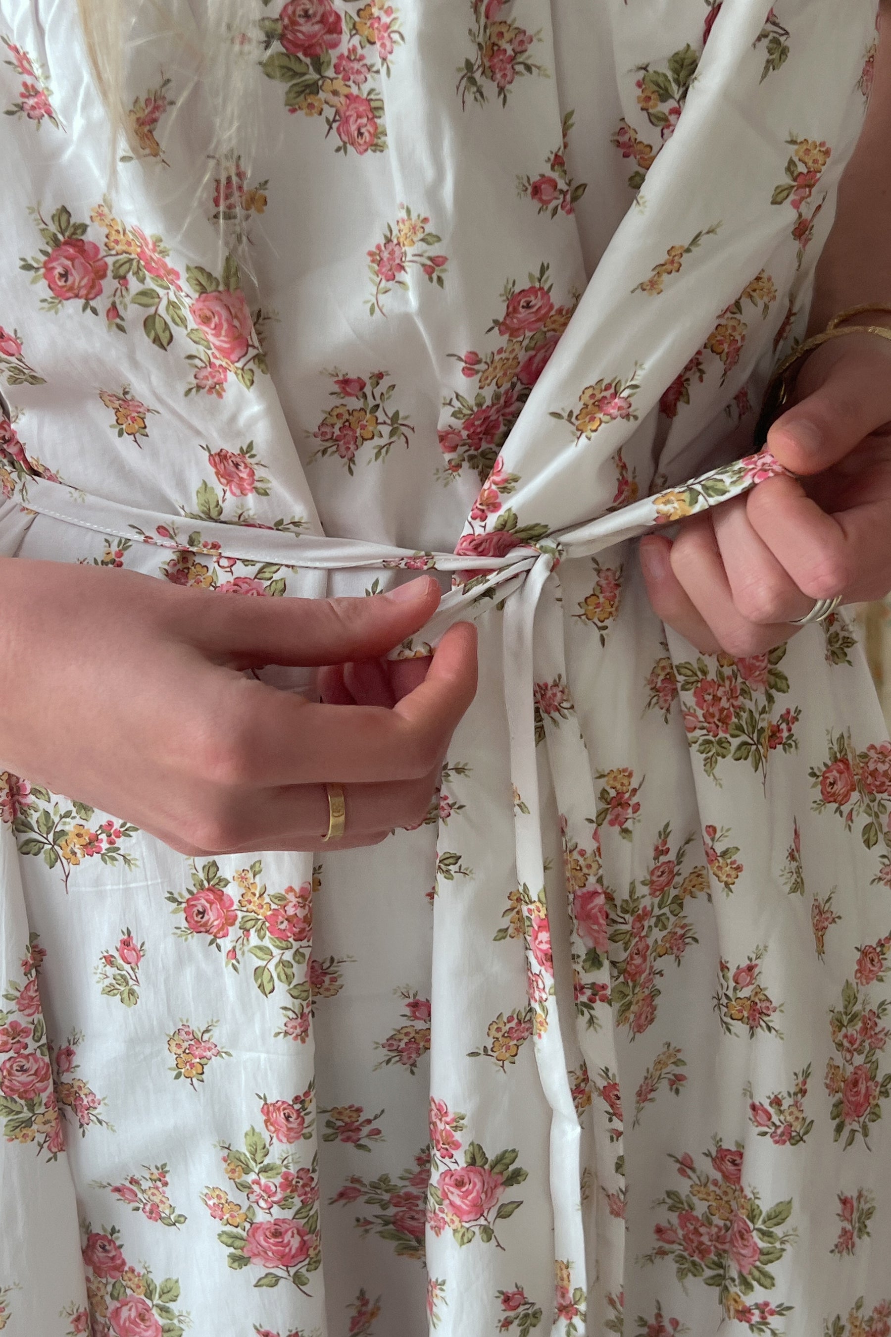 Frill Tea Midi Dress in Della Floral Blush