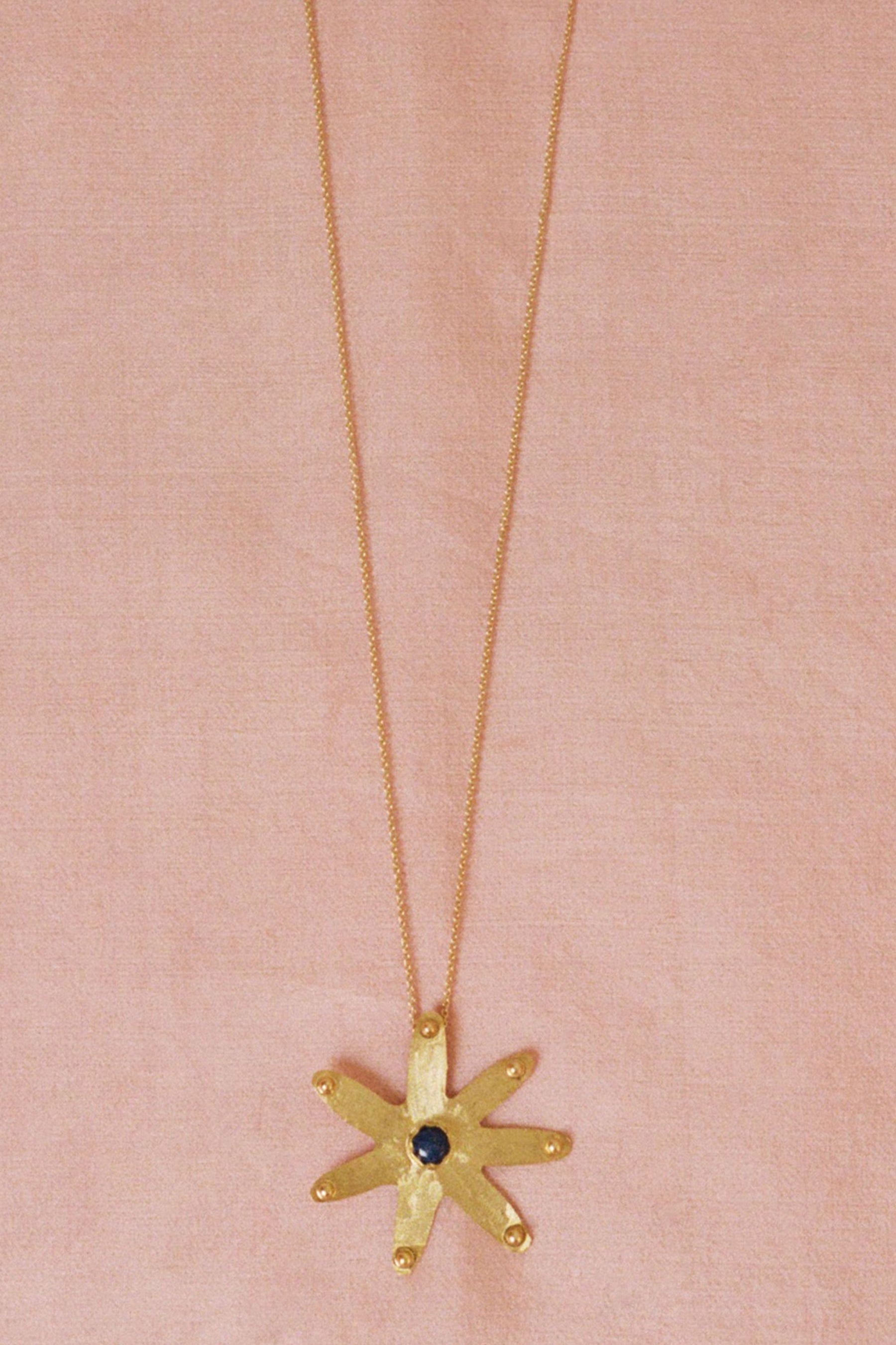 stella pendant necklace