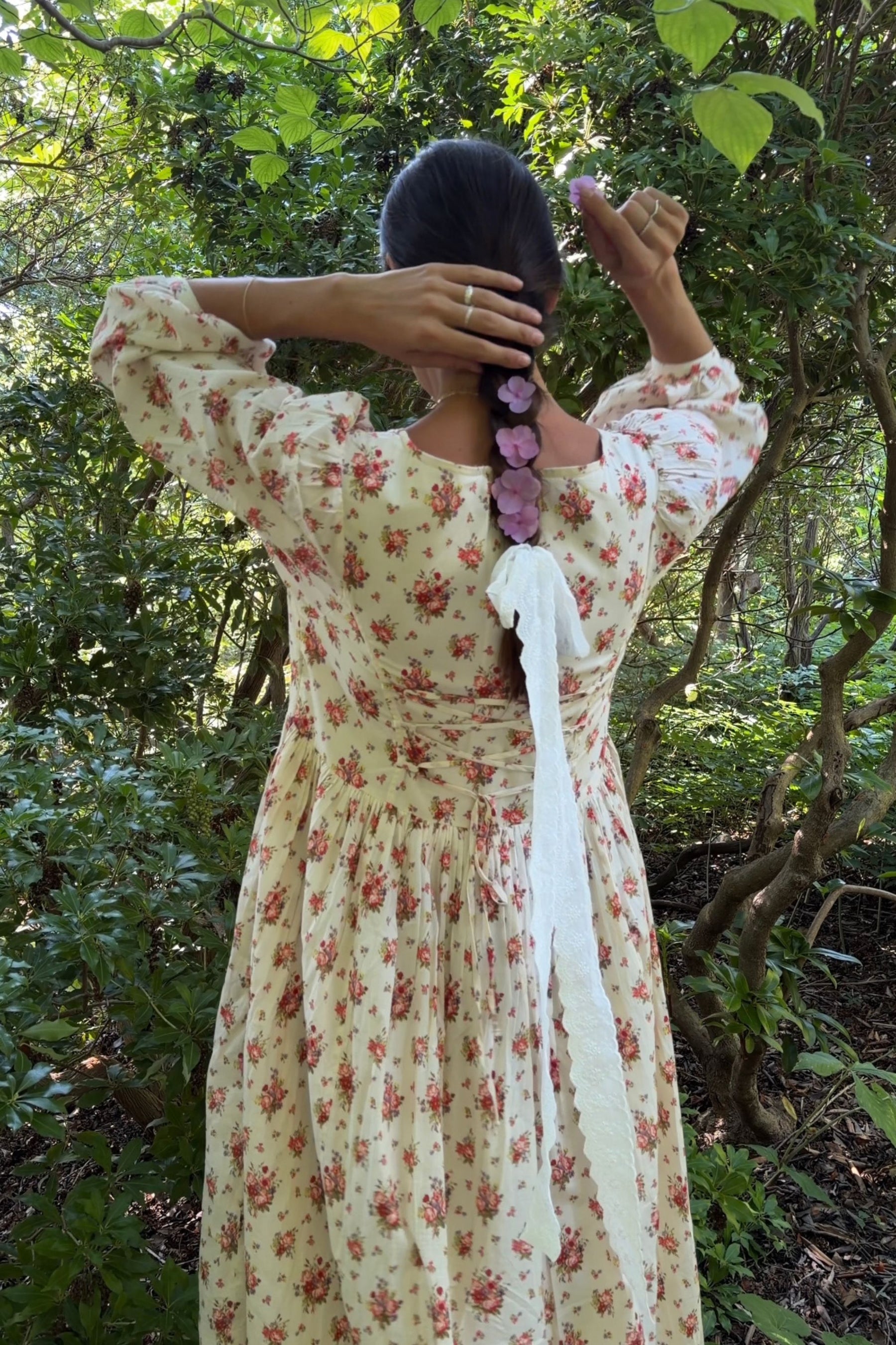 Harriet Winter Dress in Farmhouse Bloom