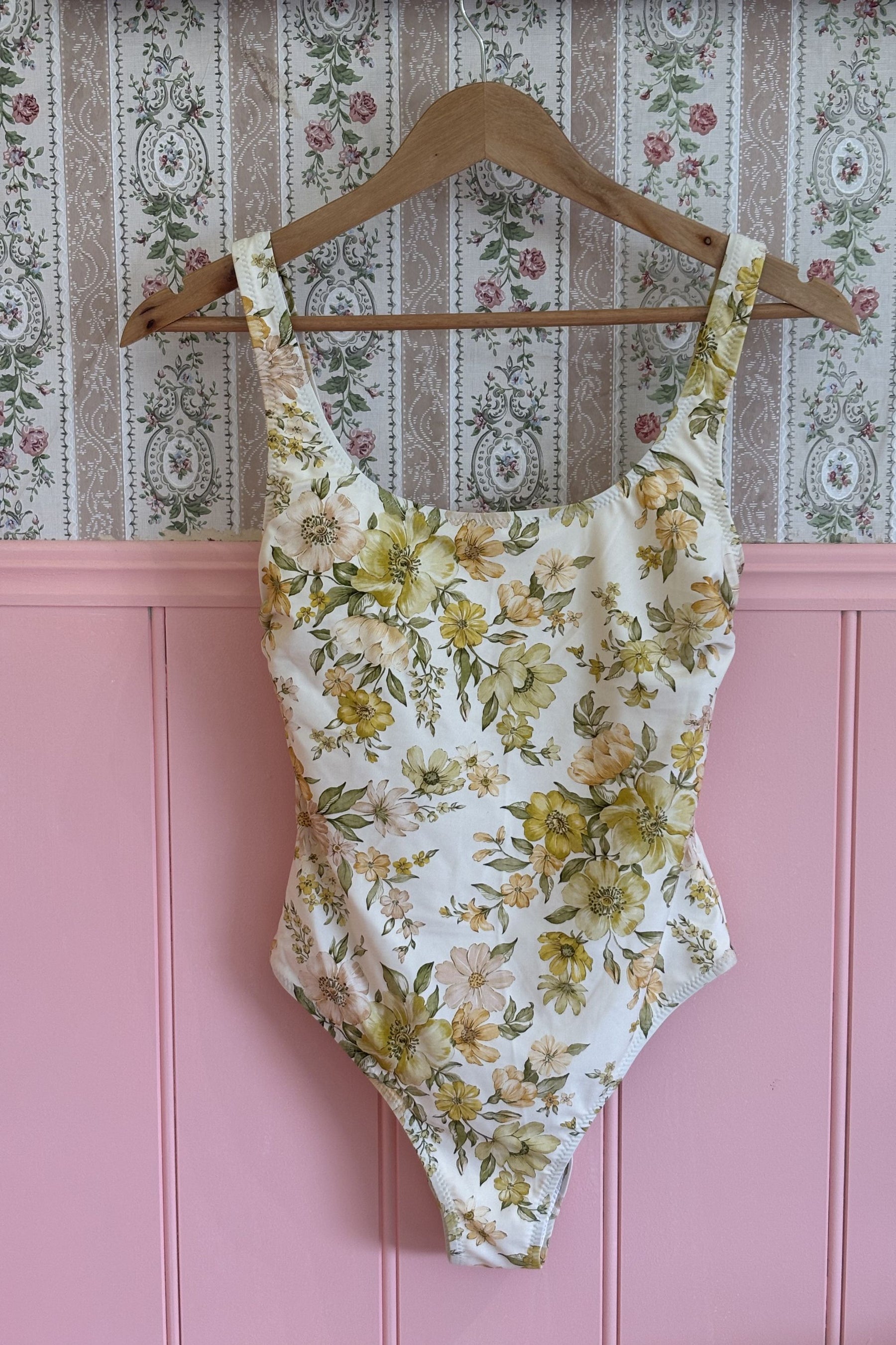 Sample 3 ~ Swimsuit in size S