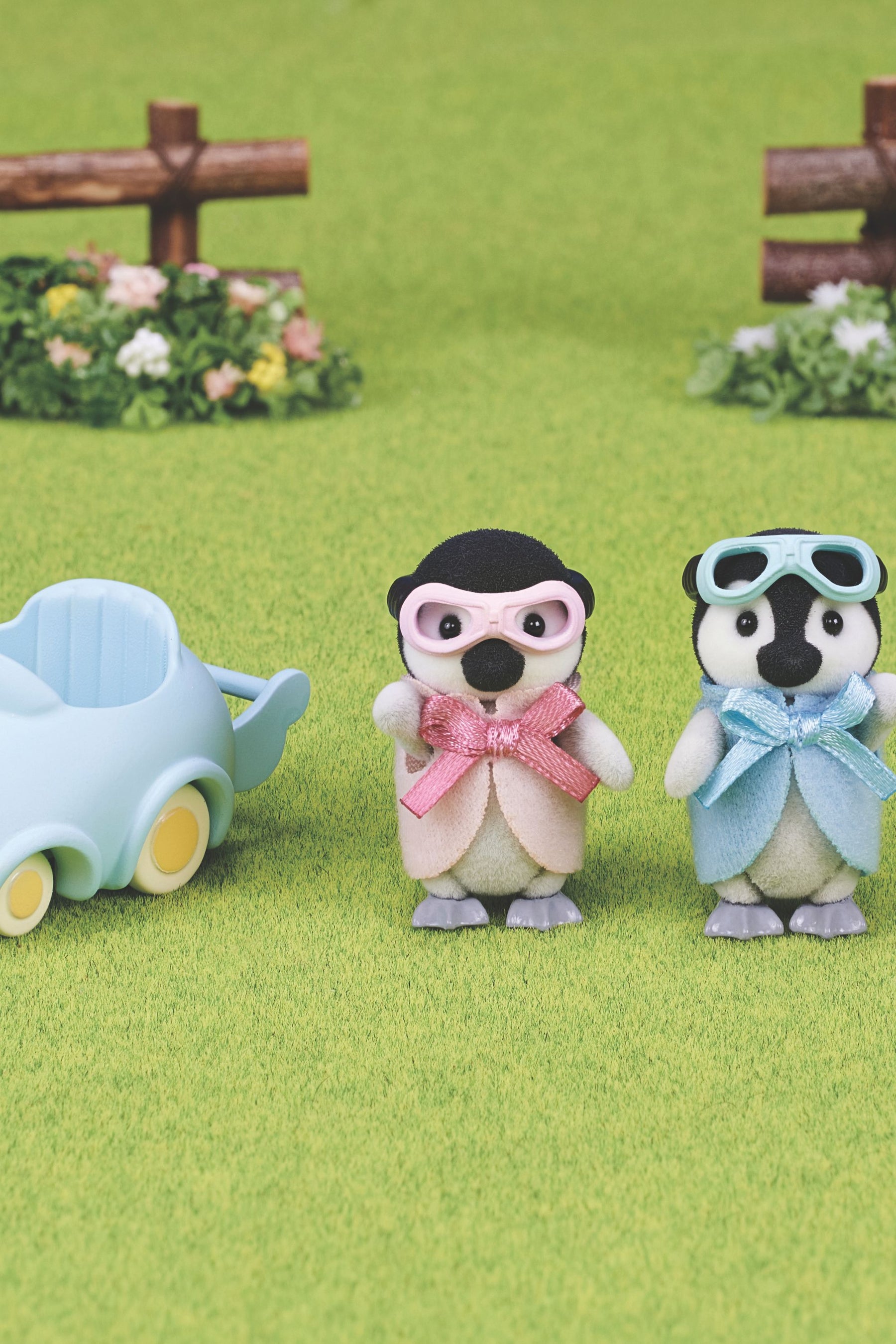 Sylvanian Families ~ Penguin Babies Ride n' Play