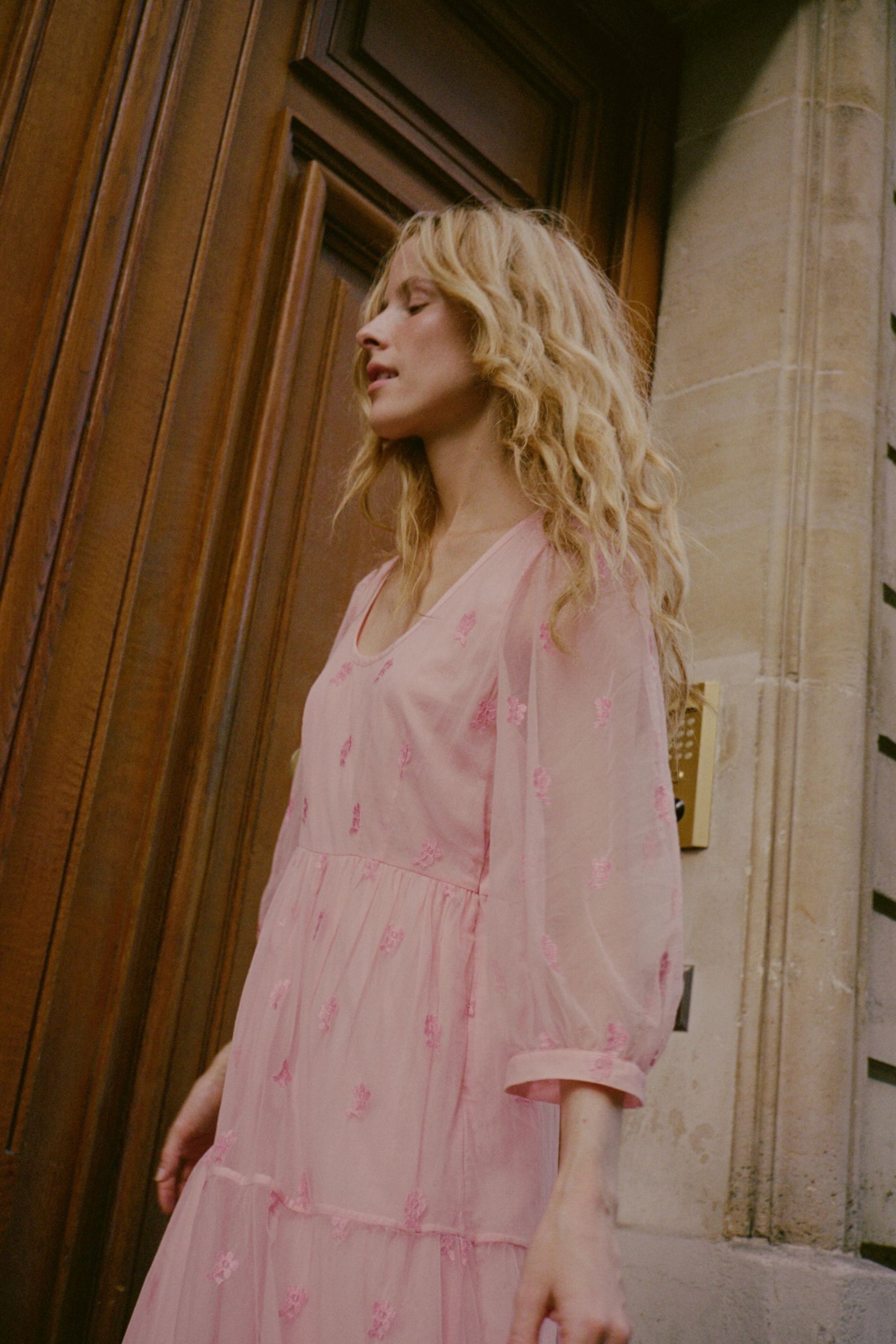 Fleur de Pêche Gown In Lace