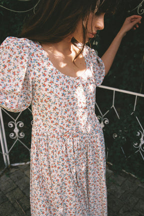 Laney Midi Dress in Clementine flower