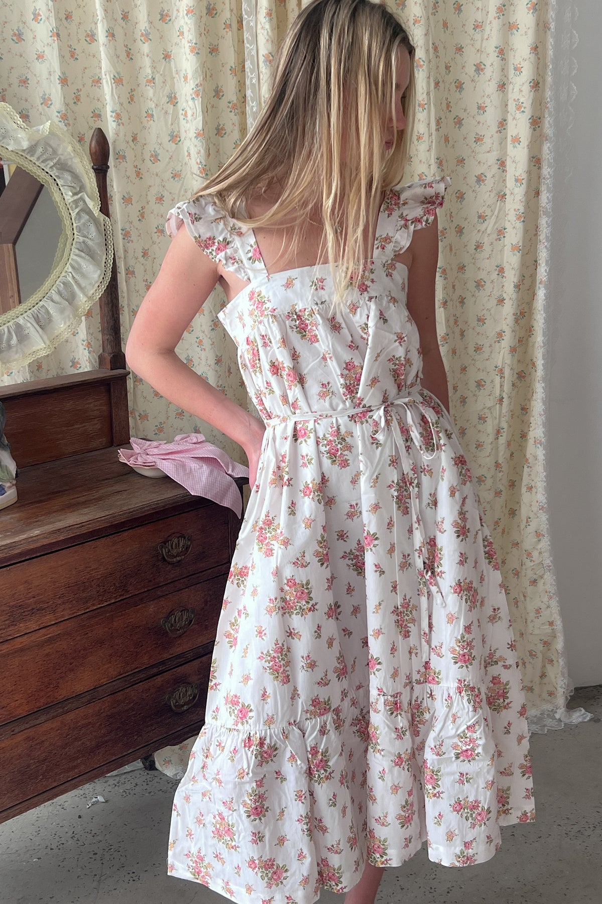Frill Tea Midi Dress in Della Floral Blush
